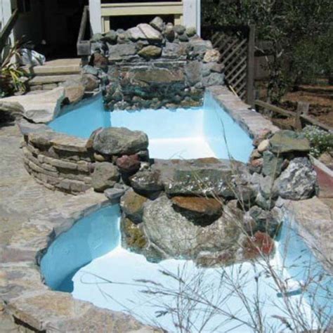 Epoxy Pond Liner .